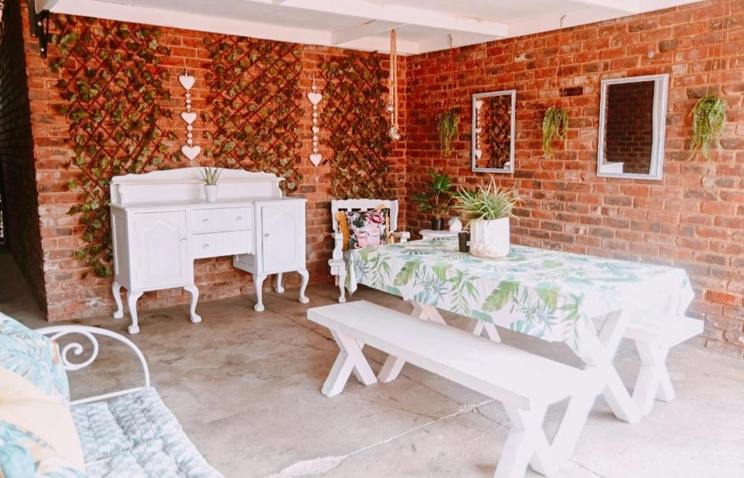 Zhantique Guest House 1- Unit 5 บ็อคสเบิร์ก ภายนอก รูปภาพ