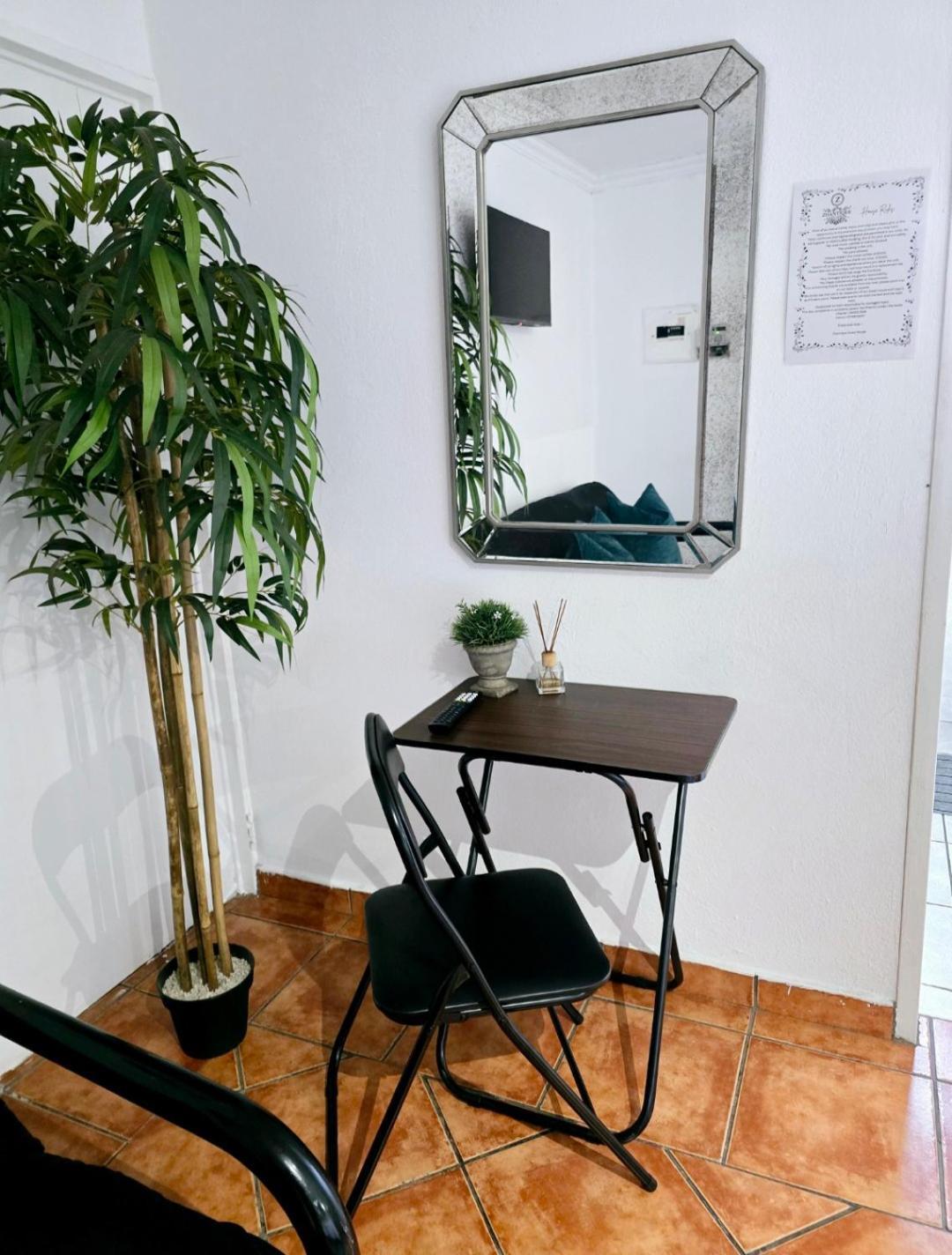 Zhantique Guest House 1- Unit 5 บ็อคสเบิร์ก ภายนอก รูปภาพ